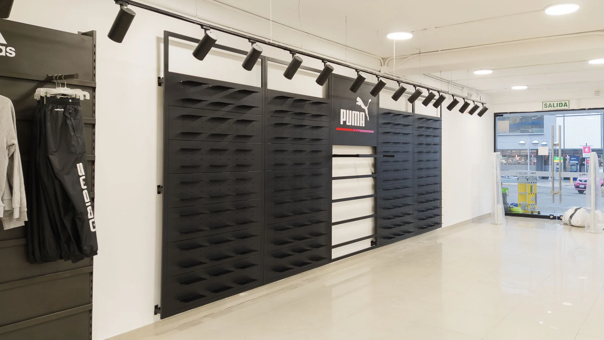 Detalles de fabricación del mueble PUMA